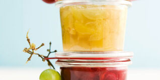 Helles und Dunkles Traubenkompott Helles und Dunkles Traubenkompott