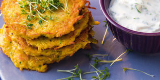 Gemüsepüfferchen mit Kräuterdip