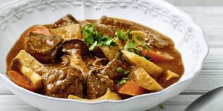 Wild-Schmortopf mit Kohlrabi und Möhre