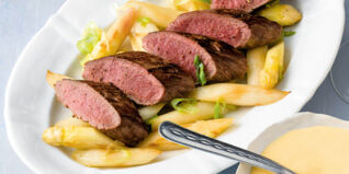 Maibock mit Spargel
