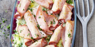 Rotkohl mit Kasselerröllchen Rotkohl mit Kasselerröllchen