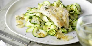 Rotbarsch auf Zucchininudeln