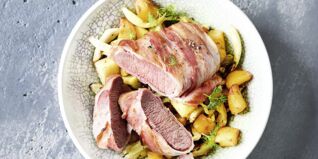Lammlachse mit Kartoffel-Apfel-Gemüse