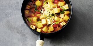 Kartoffelgulasch mit Räuchertofu