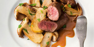 Rehfilets auf Steinpilzen Rehfilets auf Steinpilzen