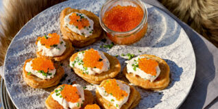 Blini mit Wodka-Forellen-Creme Blini mit Wodka-Forellen-Creme
