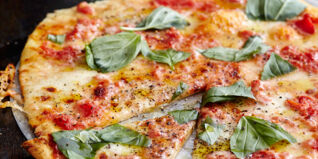 Ofenfrische Pizza Margherita