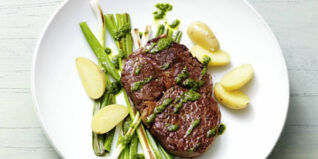 Rindersteak mit Bärlauchöl Rindersteak mit Bärlauchöl