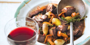 Wildgulasch mit Pfifferlingen