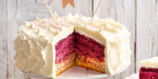 "Surprise, surprise!"-Motivtorte