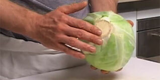 Weißkohl richtig putzen und verarbeiten