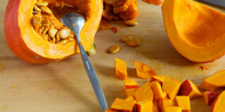 Rezeptvideo: Ofenkürbis mit Zucchini
