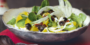 Fenchelsalat mit Orangen und Schafskäse Fenchelsalat mit Orangen und Schafskäse