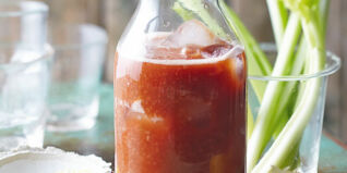 Virgin Mary mit Selleriestick