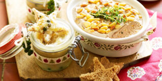 Griebenschmalz mit Apfel und grünem Pfeffer