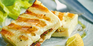 Halloumi mit bunter Füllung Halloumi mit bunter Füllung