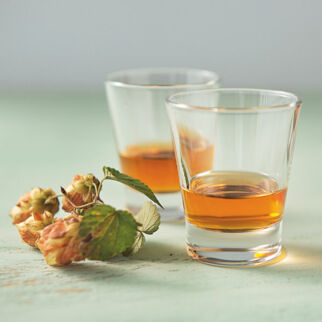 Dinkelmalz-Elixier nach Hildegard von Bingen Dinkelmalz-Elixier nach Hildegard von Bingen