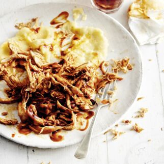 Pulled Chicken in BBQ-Sauce Pulled Chicken in BBQ-Sauce