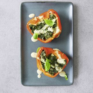 Paprika mit Falafelfüllung Paprika mit Falafelfüllung