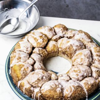 Cinnamon Roll Monkey Bread Cinnamon Roll Monkey Bread