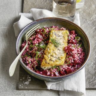 Zander auf rotem Graupen-Risotto Zander auf rotem Graupen-Risotto