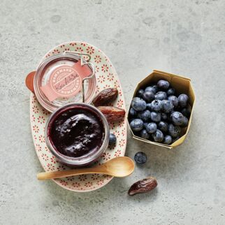 Heidelbeer-Dattel-Konfitüre Heidelbeer-Dattel-Konfitüre