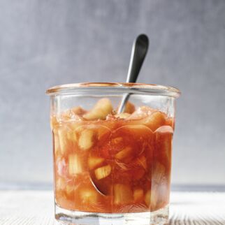 Rhabarber-Papaya-Konfitüre mit Kokos Rhabarber-Papaya-Konfitüre mit Kokos