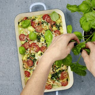 Hähnchen-Gnocchi-Gratinmit Spinat Hähnchen-Gnocchi-Gratinmit Spinat