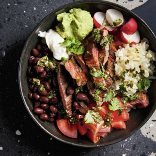 Steak-Bowl mit Chimichurri