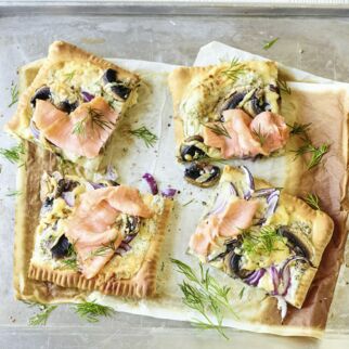 Pizza doppio mit Lachs Pizza doppio mit Lachs