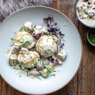 Semmelknödel mit Pilzrahm Semmelknödel mit Pilzrahm