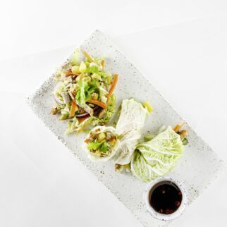 Chinakohl-Rolls mit Ente