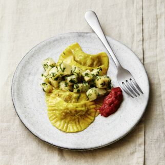 Ravioli auf gedünstetem Sellerie Ravioli auf gedünstetem Sellerie