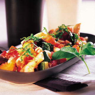 Nudeln mit Gemüse Nudeln mit Gemüse