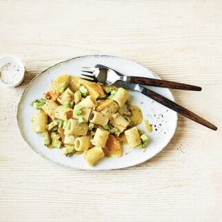 Nudel-Orangen-Salat Nudel-Orangen-Salat