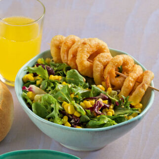 Salat mit Tintenfischringen Salat mit Tintenfischringen