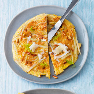 Fenchel-Frittata mit Pinienkernen Fenchel-Frittata mit Pinienkernen