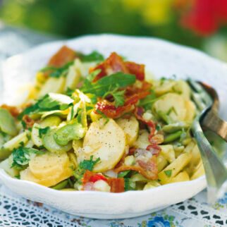Kartoffelsalat mit dicken Bohnen und Rucola