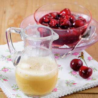 Rote Grütze mit Vanillesauce Rote Grütze mit Vanillesauce