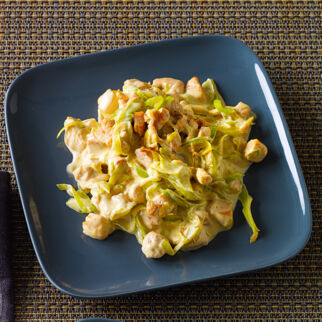 Würziger Putensalat mit Curry Würziger Putensalat mit Curry