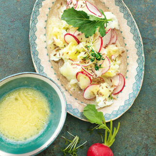 Kohlrabisalat mit Schwarzkümmel Kohlrabisalat mit Schwarzkümmel