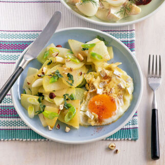 Kohlrabi mit Käse-Eiern Kohlrabi mit Käse-Eiern