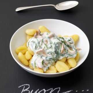 Gnocchi mit Spinat-Käse-Sauce Gnocchi mit Spinat-Käse-Sauce