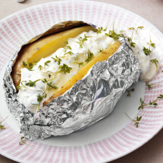 Ofenkartoffel mit Grüner Sauce Ofenkartoffel mit Grüner Sauce