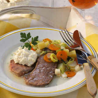 Rinderbrust mit Apfelmeerrettich Rinderbrust mit Apfelmeerrettich