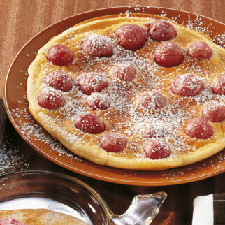 Schaumpfannkuchen mit Kirschen Schaumpfannkuchen mit Kirschen