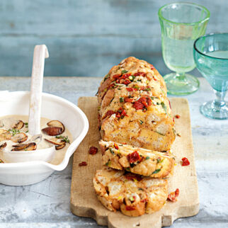 Serviettenknödel mit Pilzsauce Serviettenknödel mit Pilzsauce