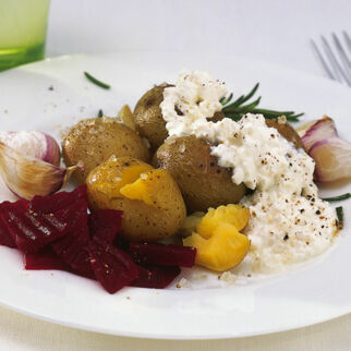 Ofenkartoffeln mit Roter Bete Ofenkartoffeln mit Roter Bete