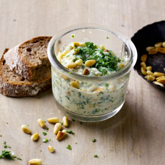 Tofuaufstrich mit Bärlauch Tofuaufstrich mit Bärlauch