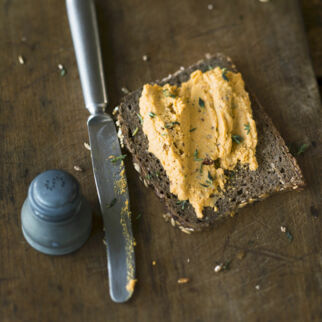 Ziegenkäse-Süßkartoffel-Thymian-Aufstrich Ziegenkäse-Süßkartoffel-Thymian-Aufstrich